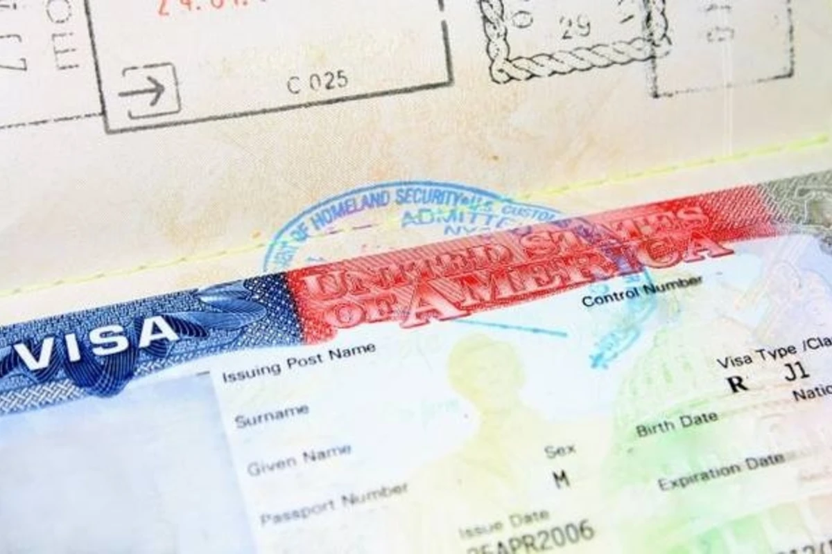 США ужесточили ПРАВИЛА выдачи виз: теперь нужны имена в соцсетях
