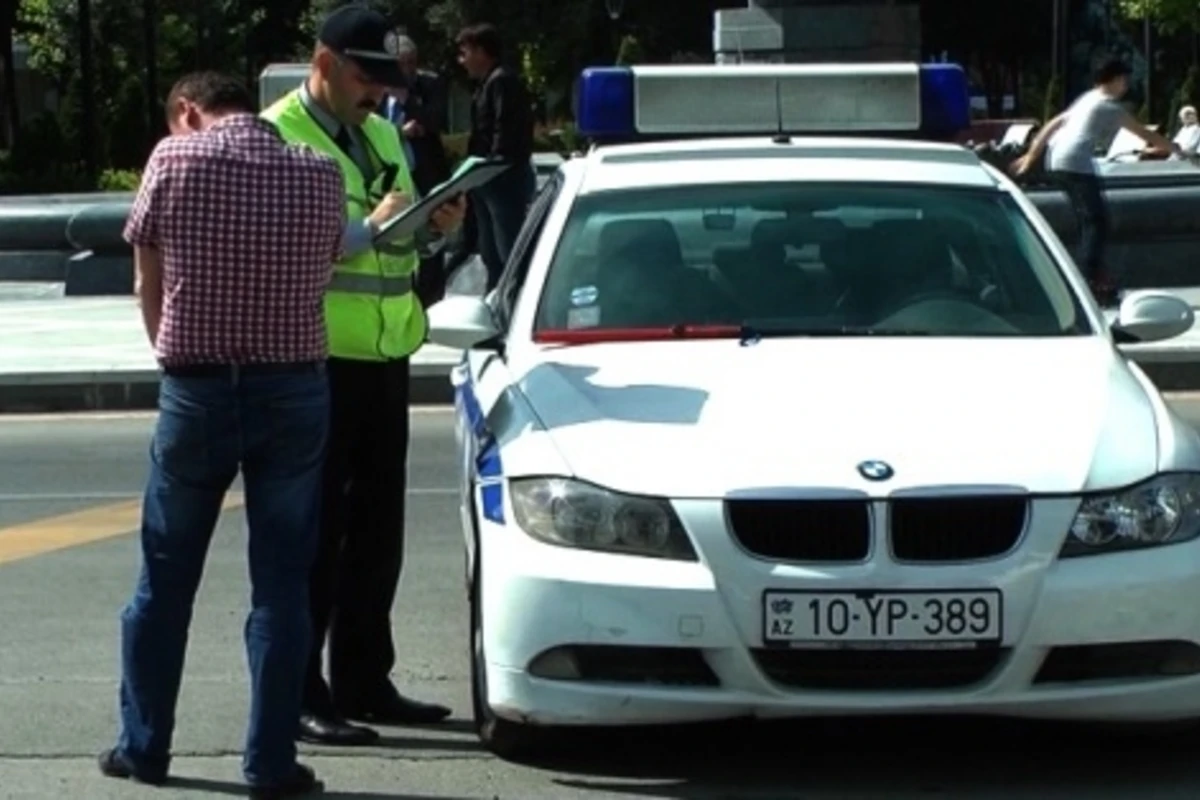 Yol Polisindən çəkələklə bağlı sürücülərə müraciət: Ayaq tərləyir və sürüşür Yol Polisindən çəkələklə bağlı sürücülərə müraciət: Ayaq tərləyir və sürüşür
