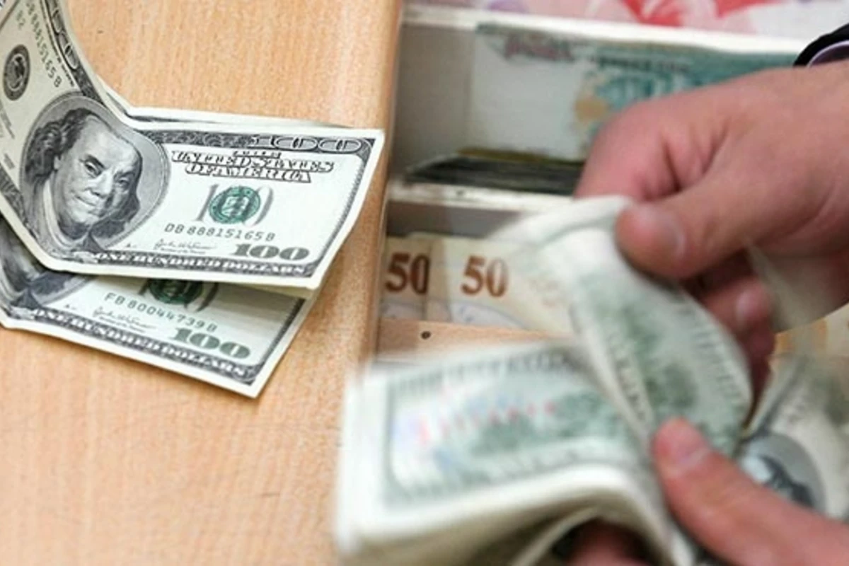 Azərbaycanda dolları olanlara pis xəbər
