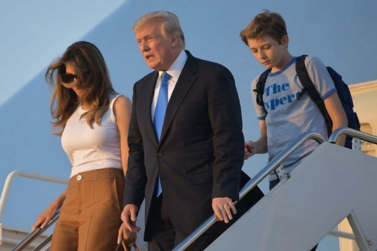 Мелания Трамп с сыном Бэрроном переехала в Белый дом (фото)