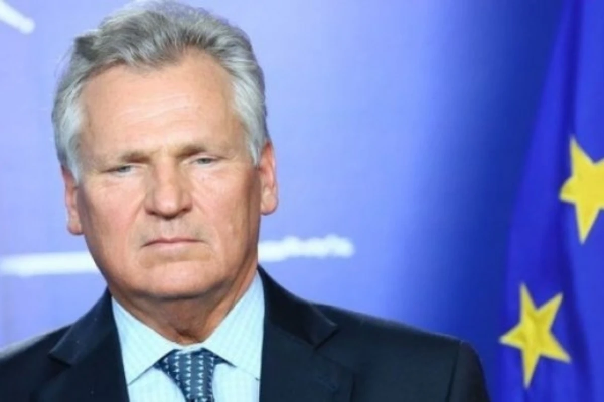 Экс-президент Польши выступил за отмену виз с Азербайджаном Экс-президент Польши выступил за отмену виз с Азербайджаном