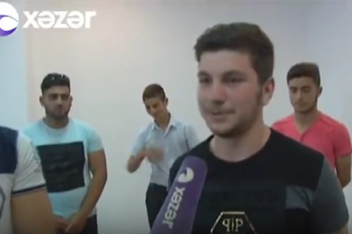 Son zəngi metroda qeyd etdilər - Məzunların qeyri-adi əyləncəsi - VİDEO