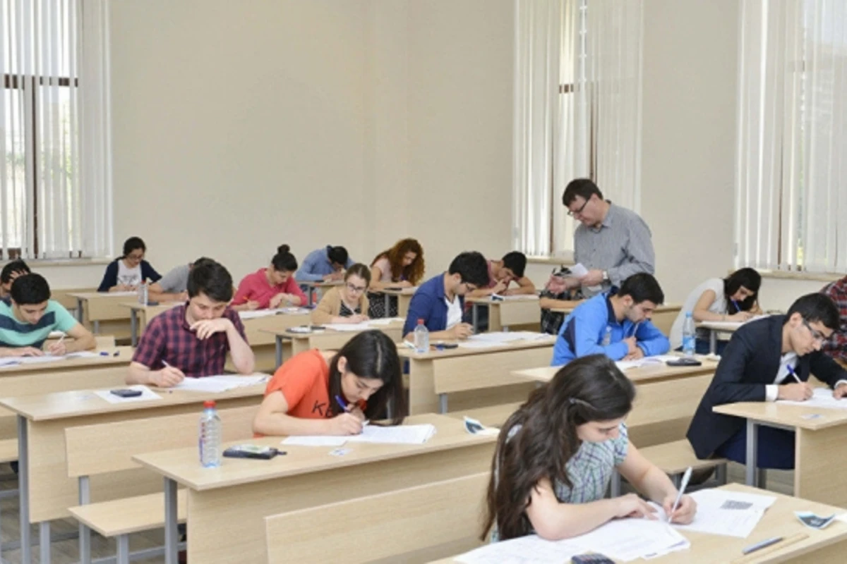 В Азербайджане с экзаменов удалили 16 выпускников В Азербайджане с экзаменов удалили 16 выпускников