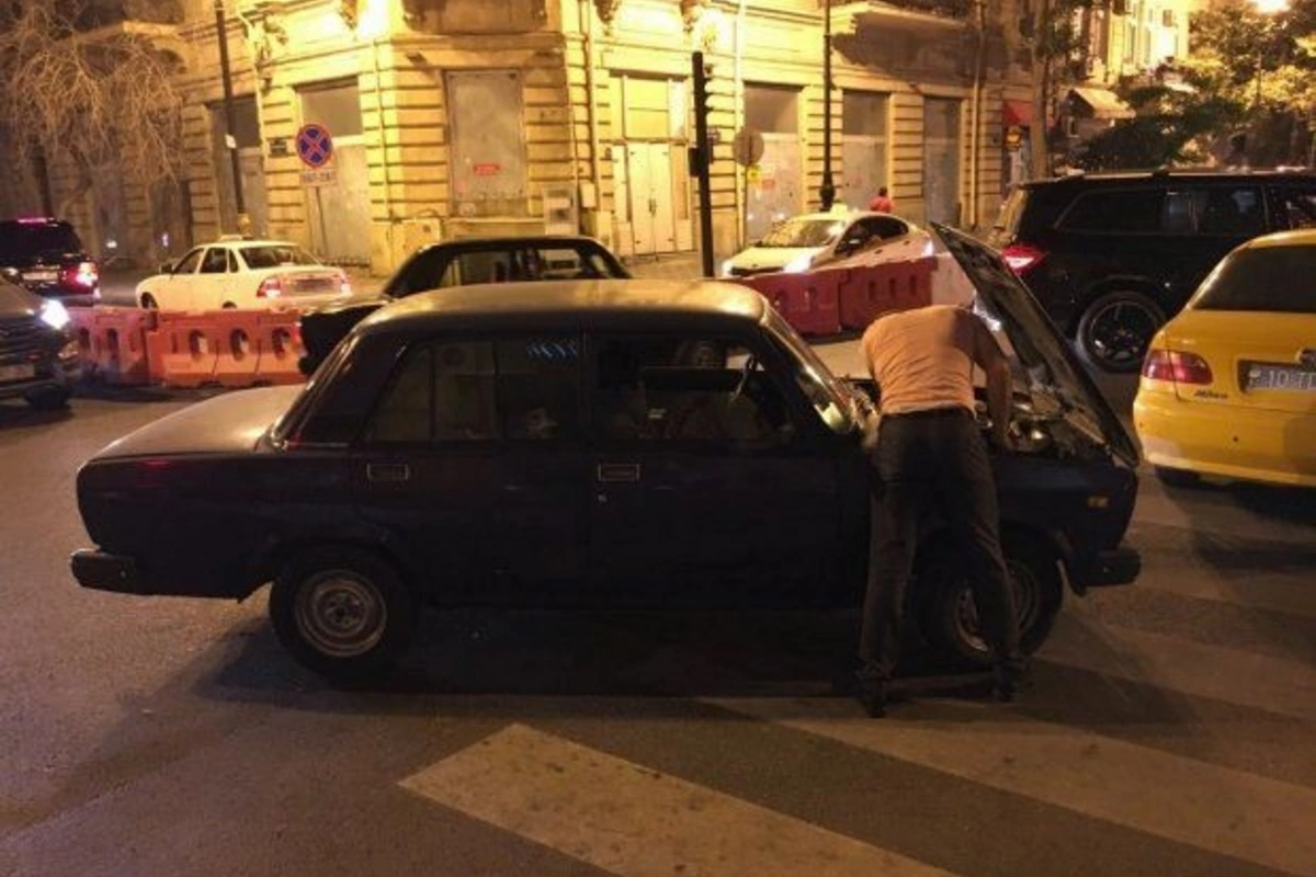 “Formula 1” çempionu Bakıda nasaz “Jiquli”ni təmir etmək istədi