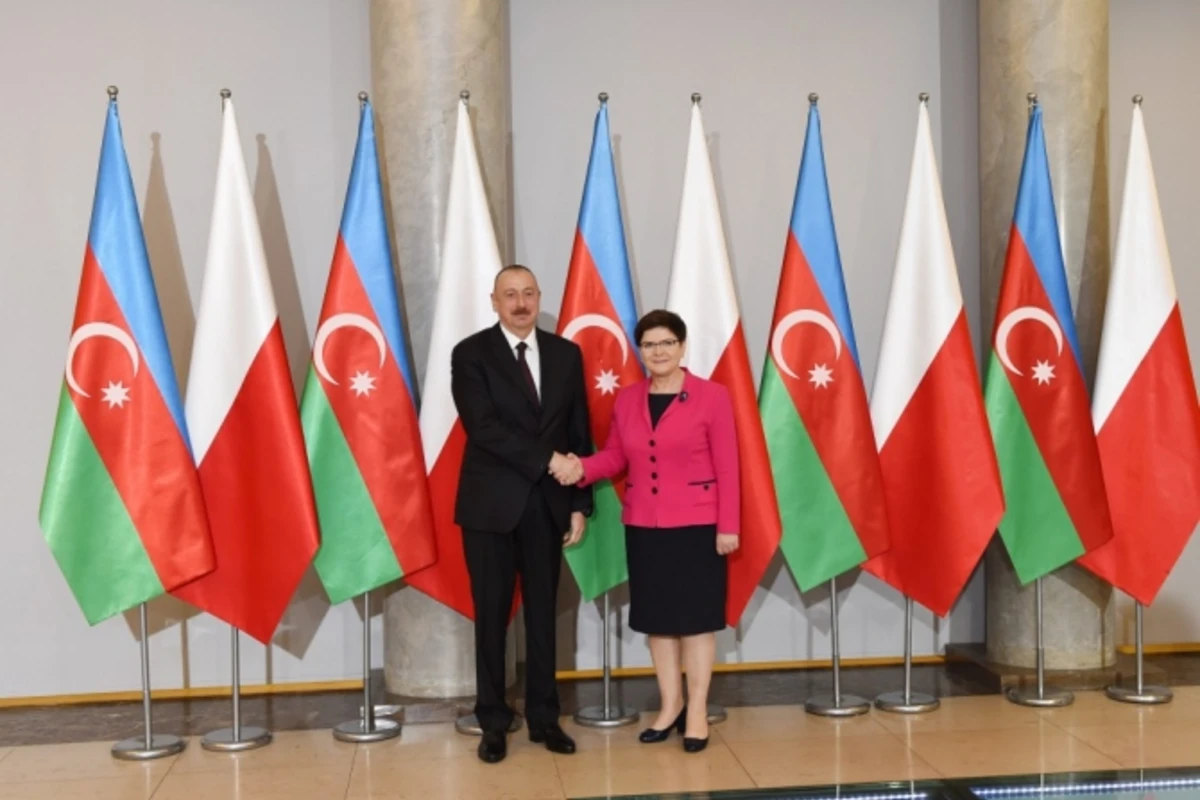 Azərbaycan Prezidenti Varşavada Polşanın baş naziri ilə görüşüb