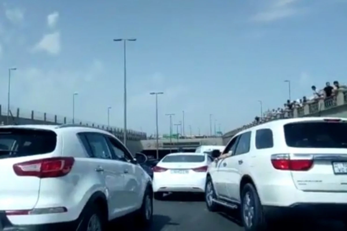 Bakıda dəhşətli qəza: 4 avtomobil bir-birinə dəydi (VİDEO)