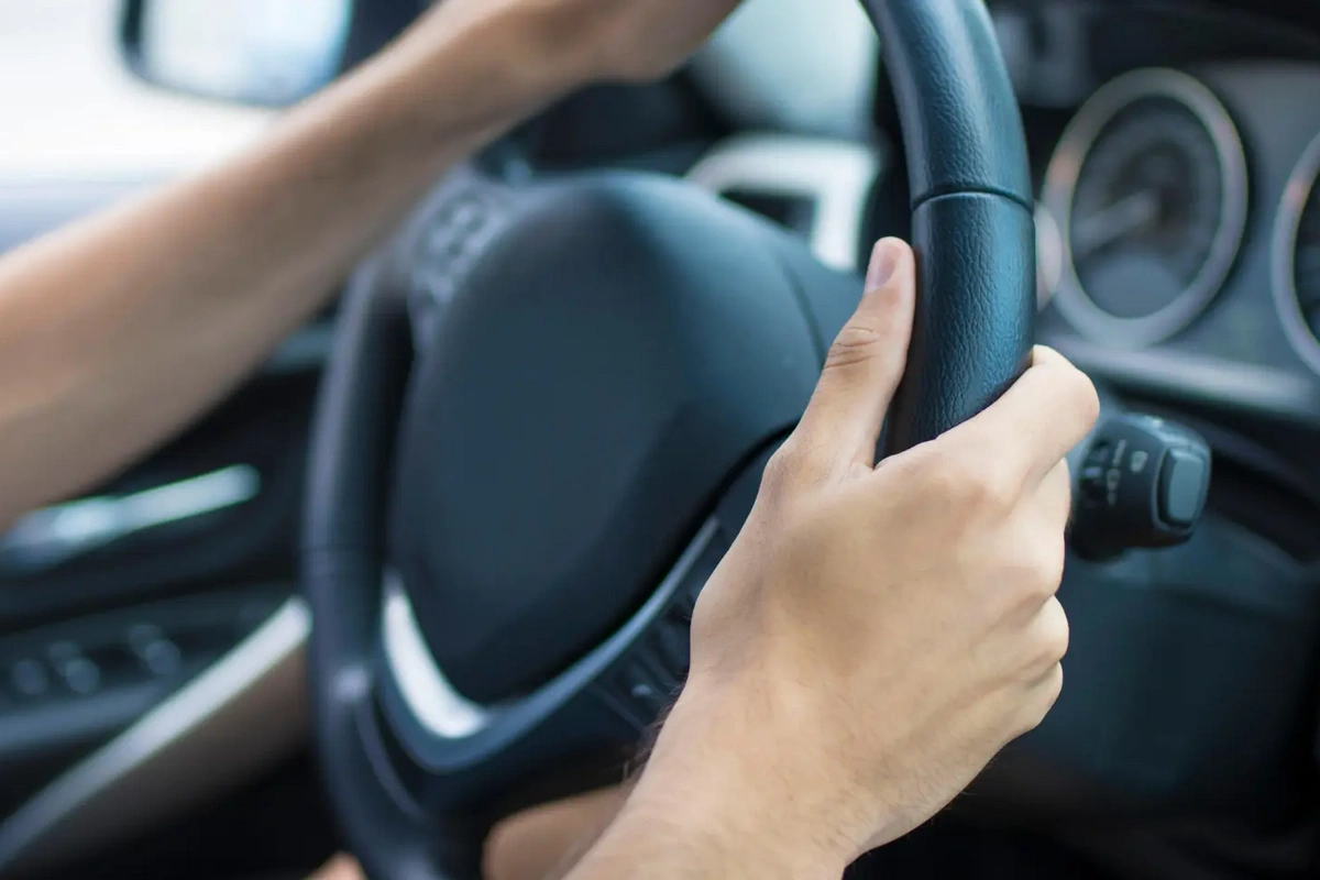 Почему растет число ДТП с участием водителей-подростков? - ВИДЕО