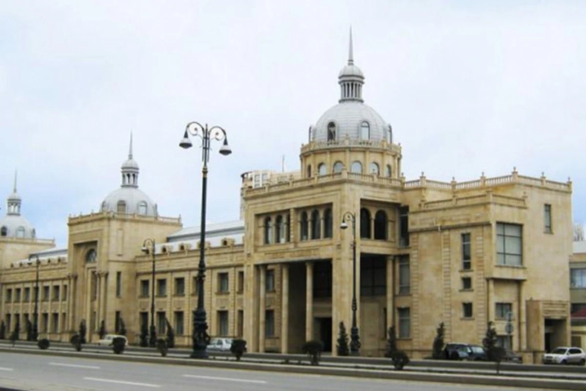Azərbaycanda kollec bağlandı