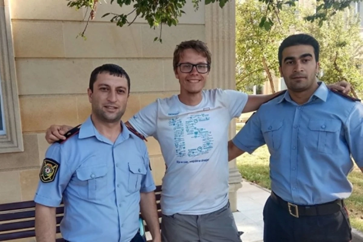 В Азербайджане полицейские спасли польского туриста (фото)