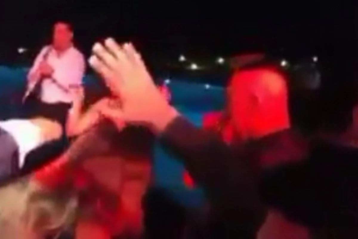 Jaranın ulduz müğənniləri Azərbaycan mahnısını oynadılar (VİDEO)