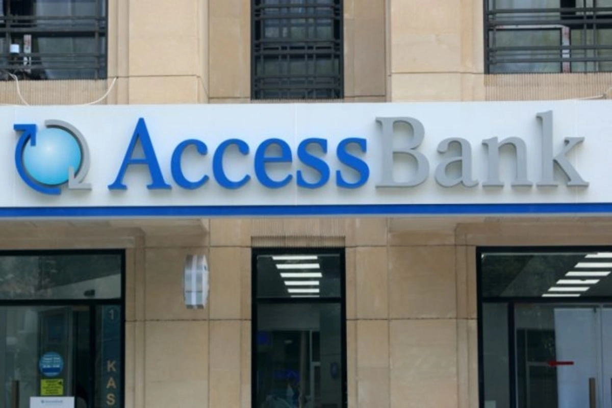 Access Bank xaricdən göndərilən dollarları müştərilərini aldadaraq əllərindən belə alır
