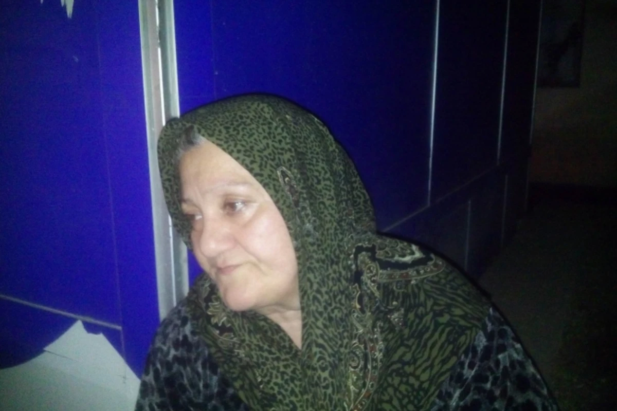 Xalq artistinin qızı dilənçilik edir: Anam məni internata qoydu, atam isə...  (FOTO)