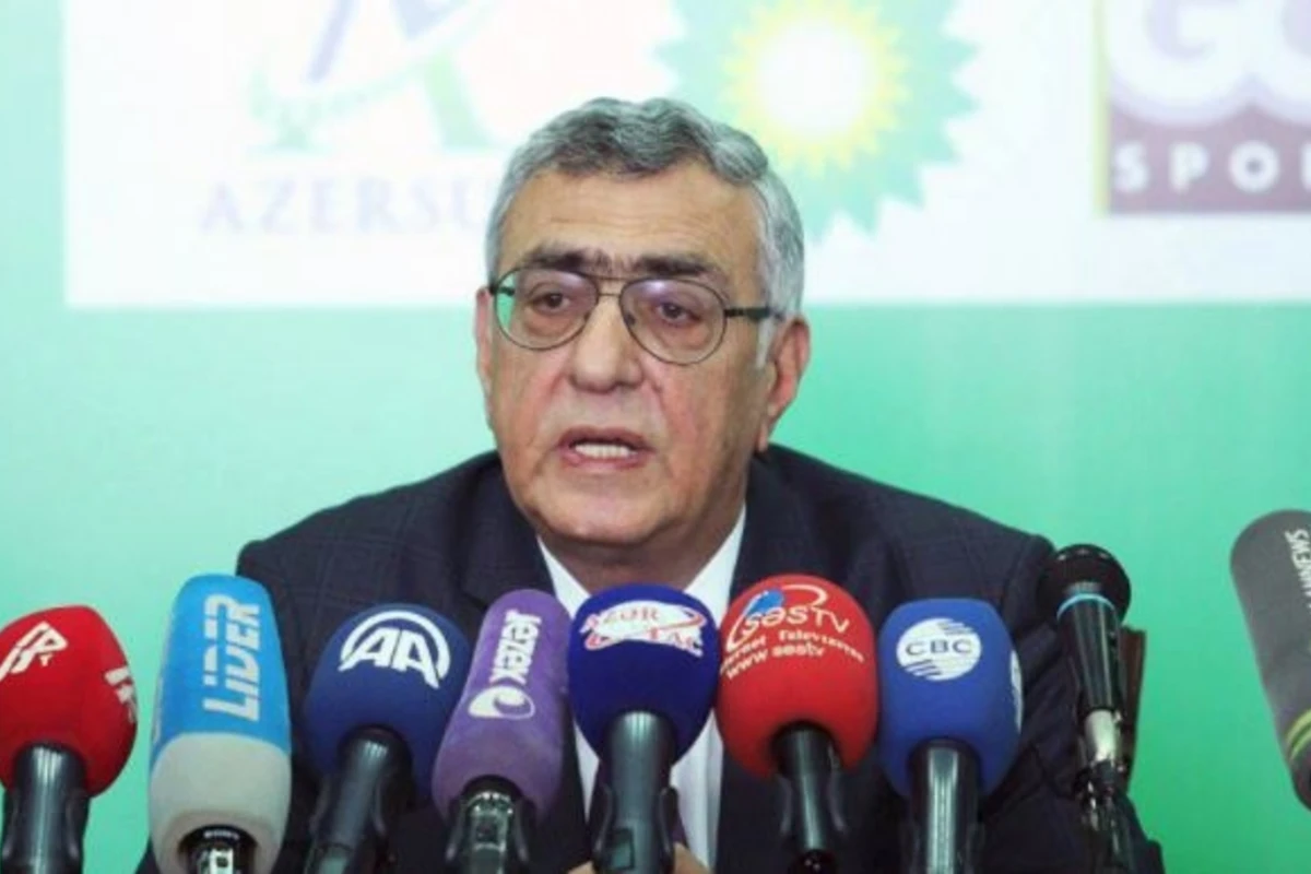 Çingiz Hüseynzadə: Cənab prezident Ramilə heç bir nəticəsi olmadan 19 yaşında ev verib Çingiz Hüseynzadə: Cənab prezident Ramilə heç bir nəticəsi olmadan 19 yaşında ev verib