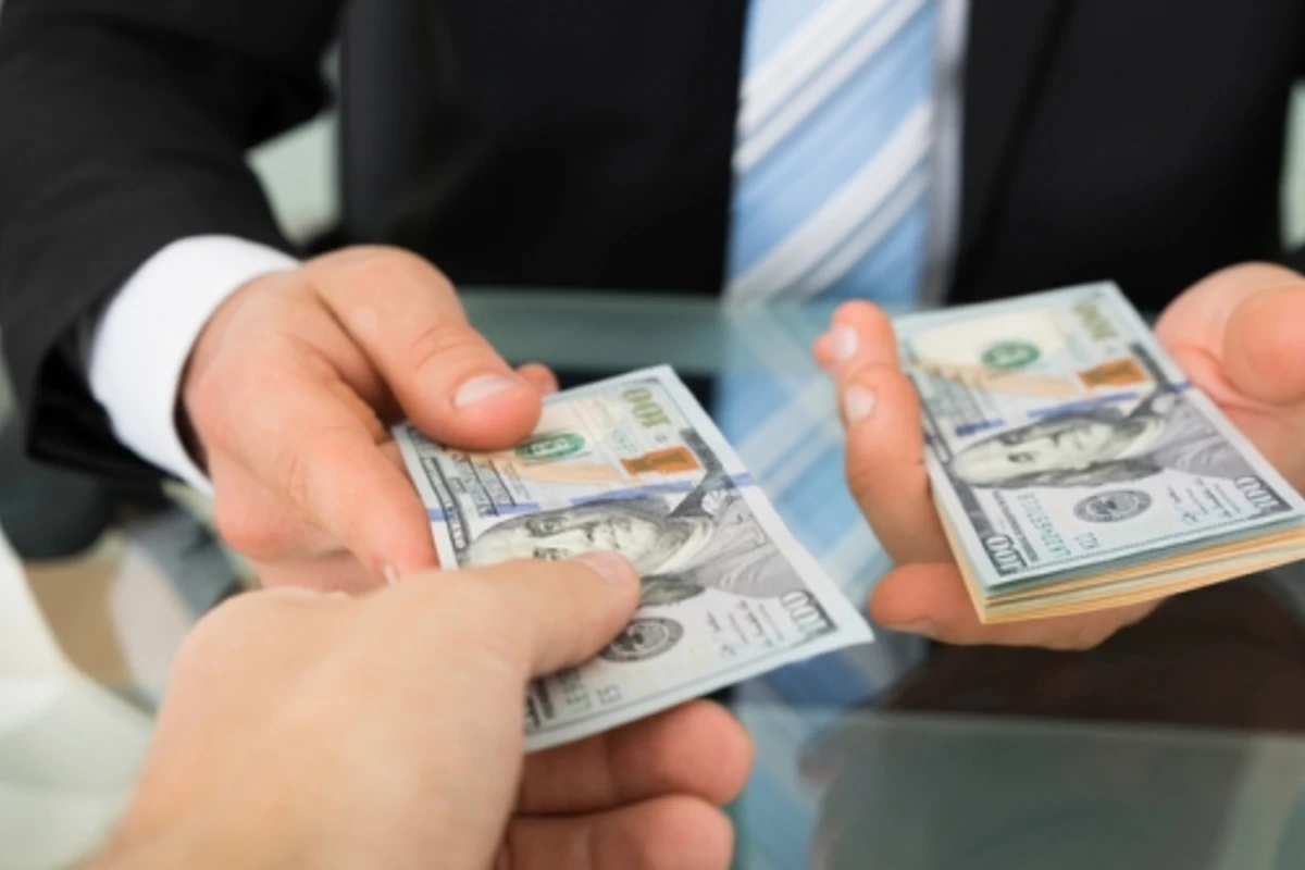 Грузия должна Азербайджану почти 10 миллионов долларов