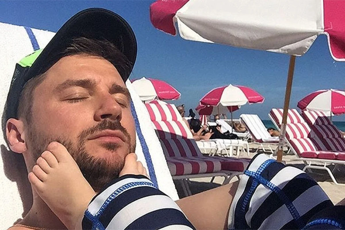 Сергей Лазарев опубликовал в Instagram новое ФОТО с сыном Сергей Лазарев опубликовал в Instagram новое ФОТО с сыном