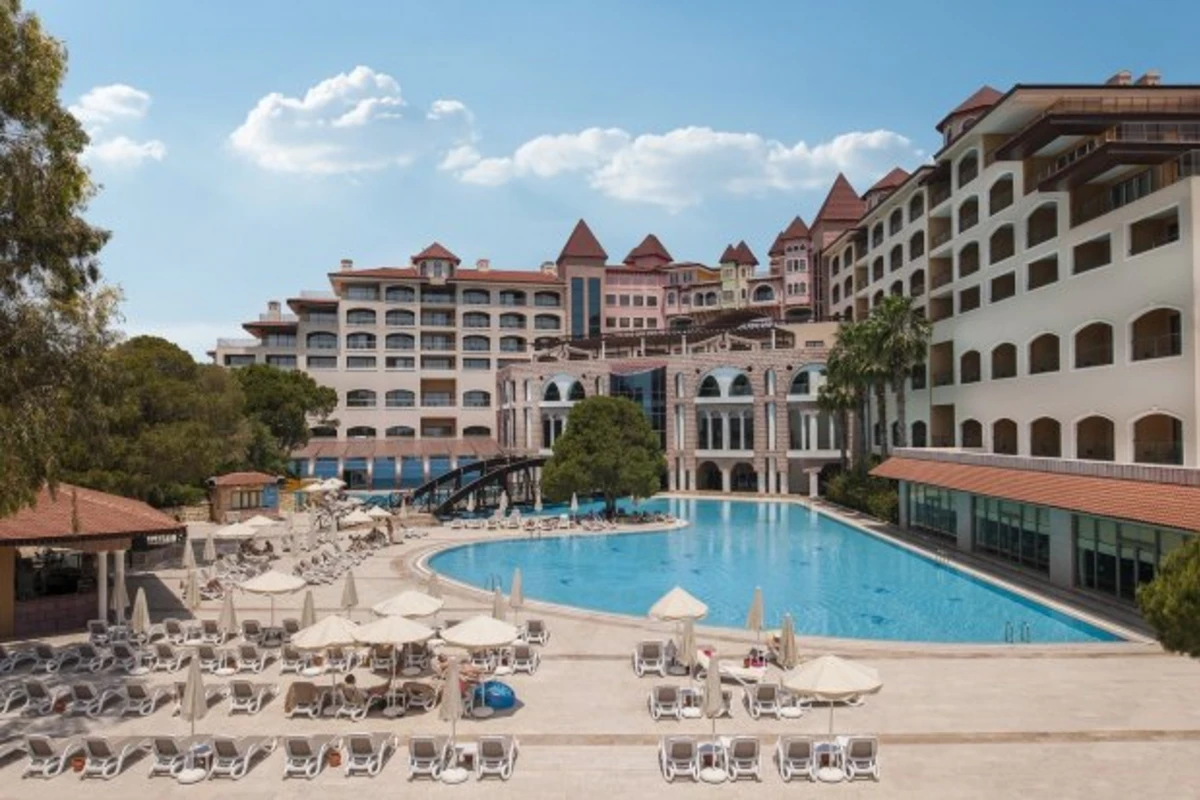 Azərbaycanlı idmançılar Antalyada oteldən qovuldular - FOTO Azərbaycanlı idmançılar Antalyada oteldən qovuldular - FOTO