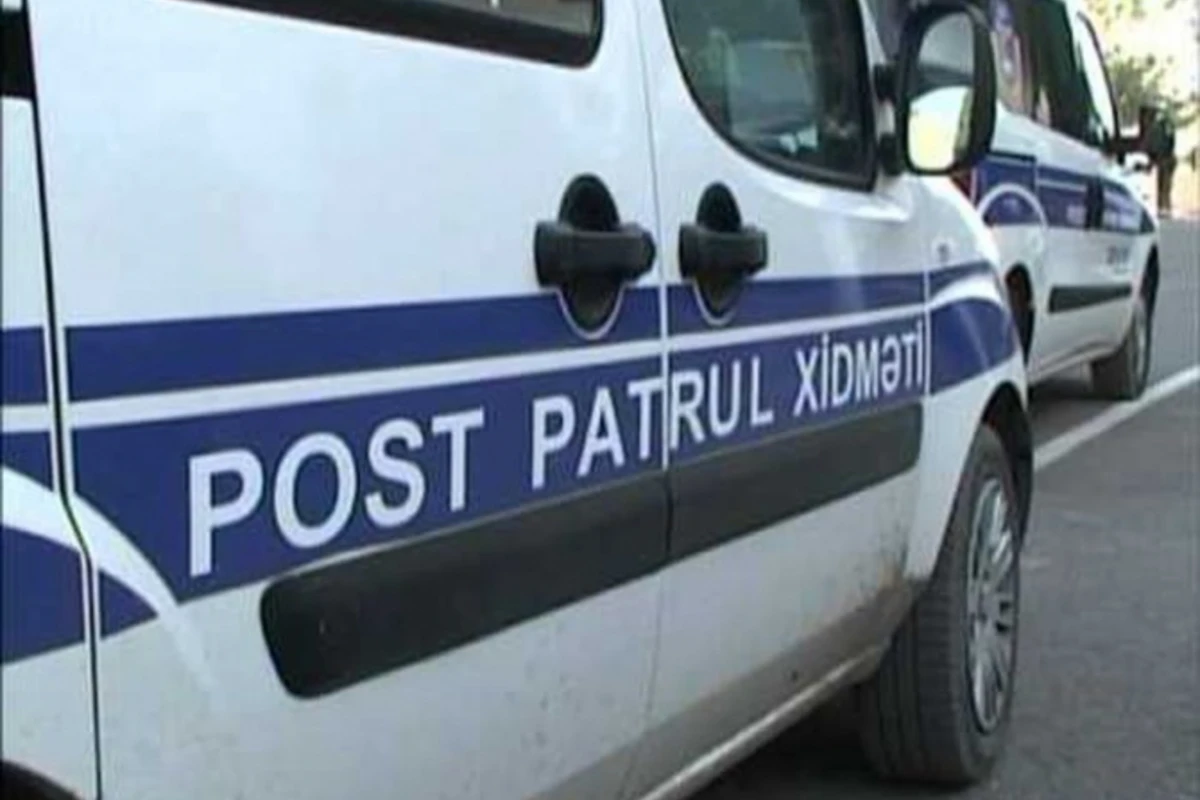Bakıda polis avtomobili qəzaya düşüb Bakıda polis avtomobili qəzaya düşüb