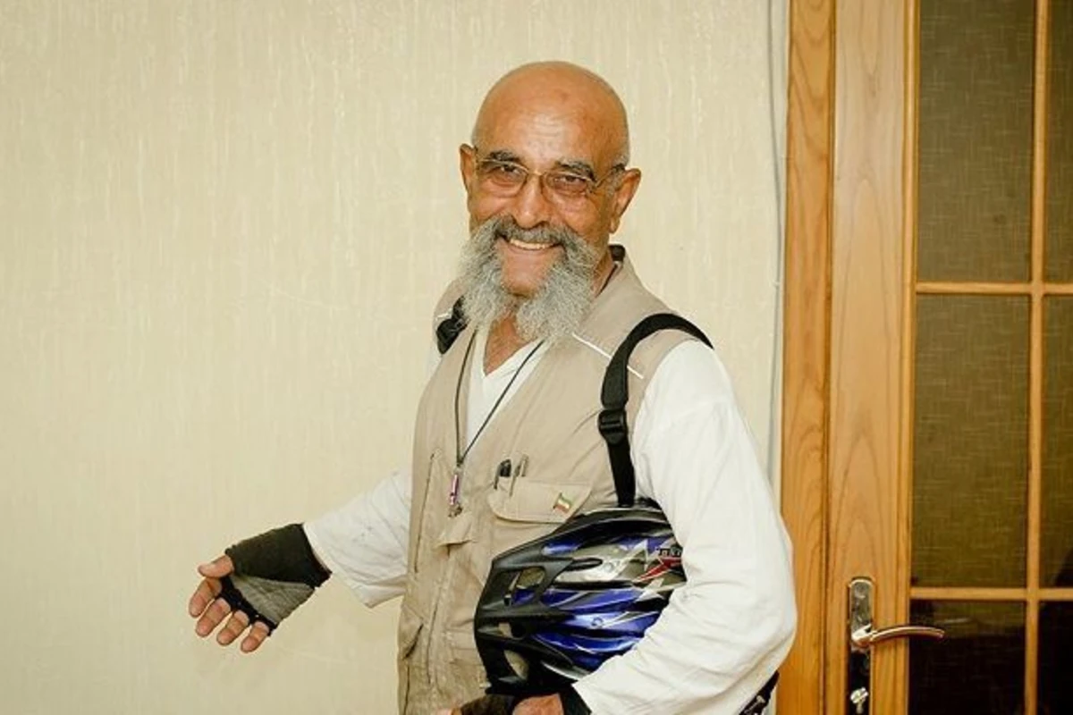 Azərbaycana gələn iranlı turist: Arvadımı velosipedə dəyişdim – VİDEO Azərbaycana gələn iranlı turist: Arvadımı velosipedə dəyişdim – VİDEO
