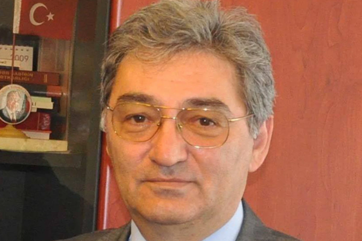 Глава пресс-службы Кабмина назвал Лютфи-заде балгабагбашем и фындыхбашем