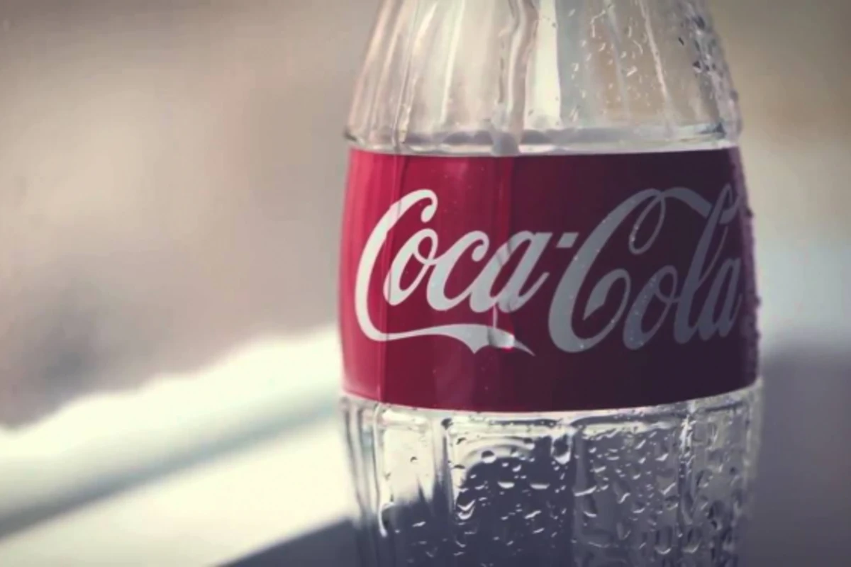 Больной СПИДом сотрудник Coca-Cola мешал свою кровь в напиток? - ЗАЯВЛЕНИЕ от Coca-Cola