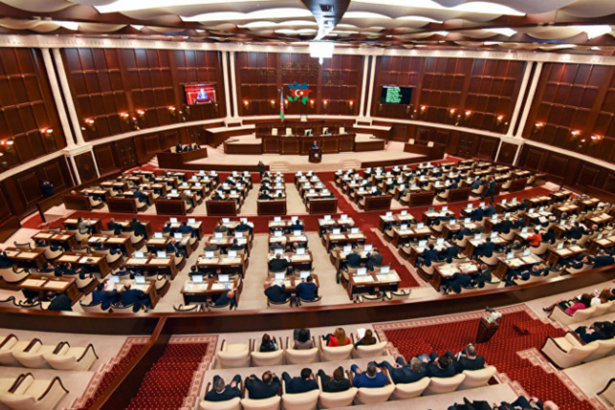 Bakıda Milli Məclisə silahlı hücum edib deputatları qırmaq planı Bakıda Milli Məclisə silahlı hücum edib deputatları qırmaq planı
