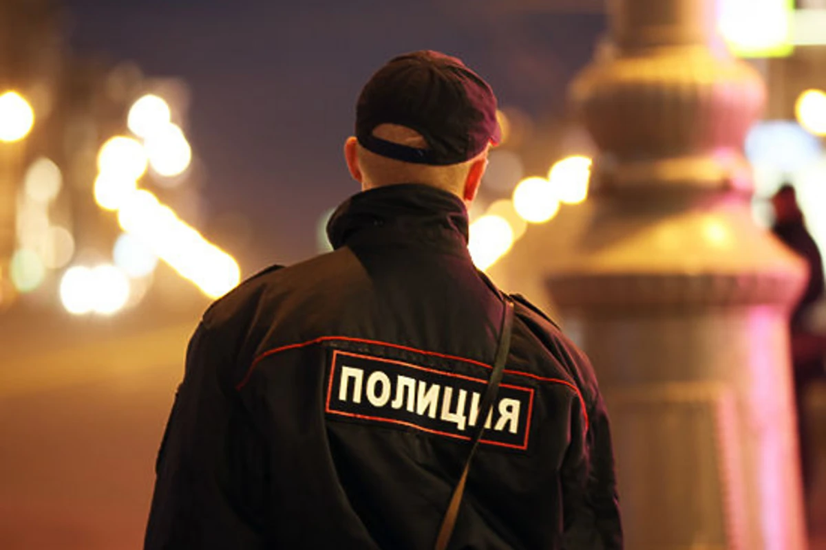 Жительница Москвы устроила погром в посольстве Азербайджана
