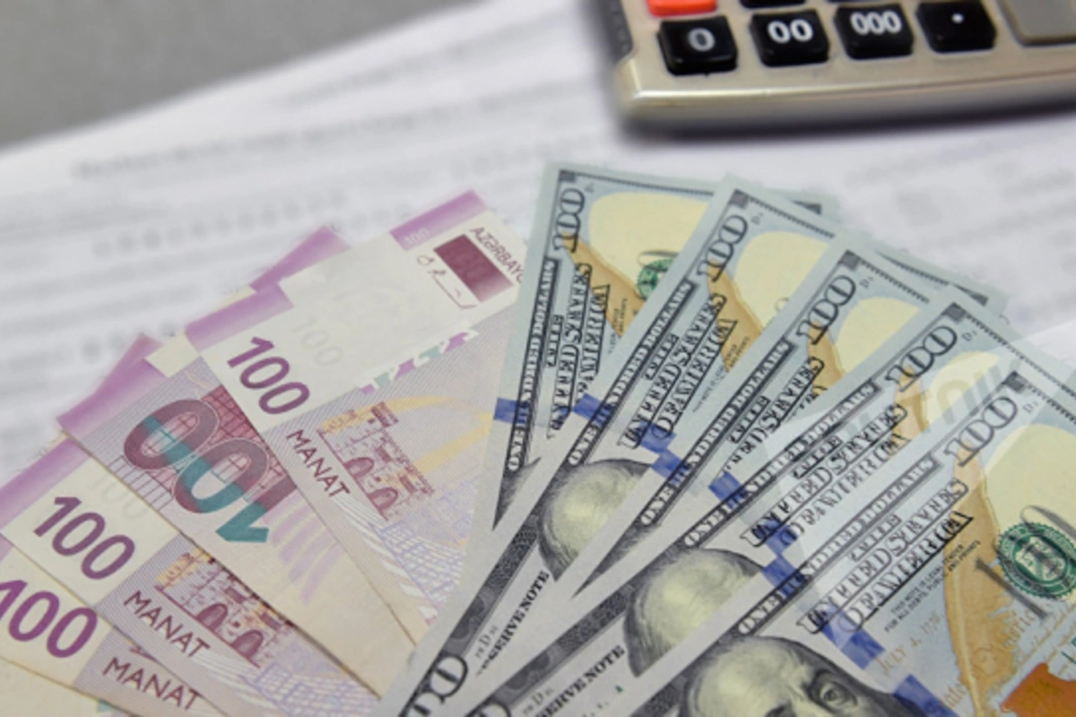 Hərracda dolların qiyməti dəyişmədi