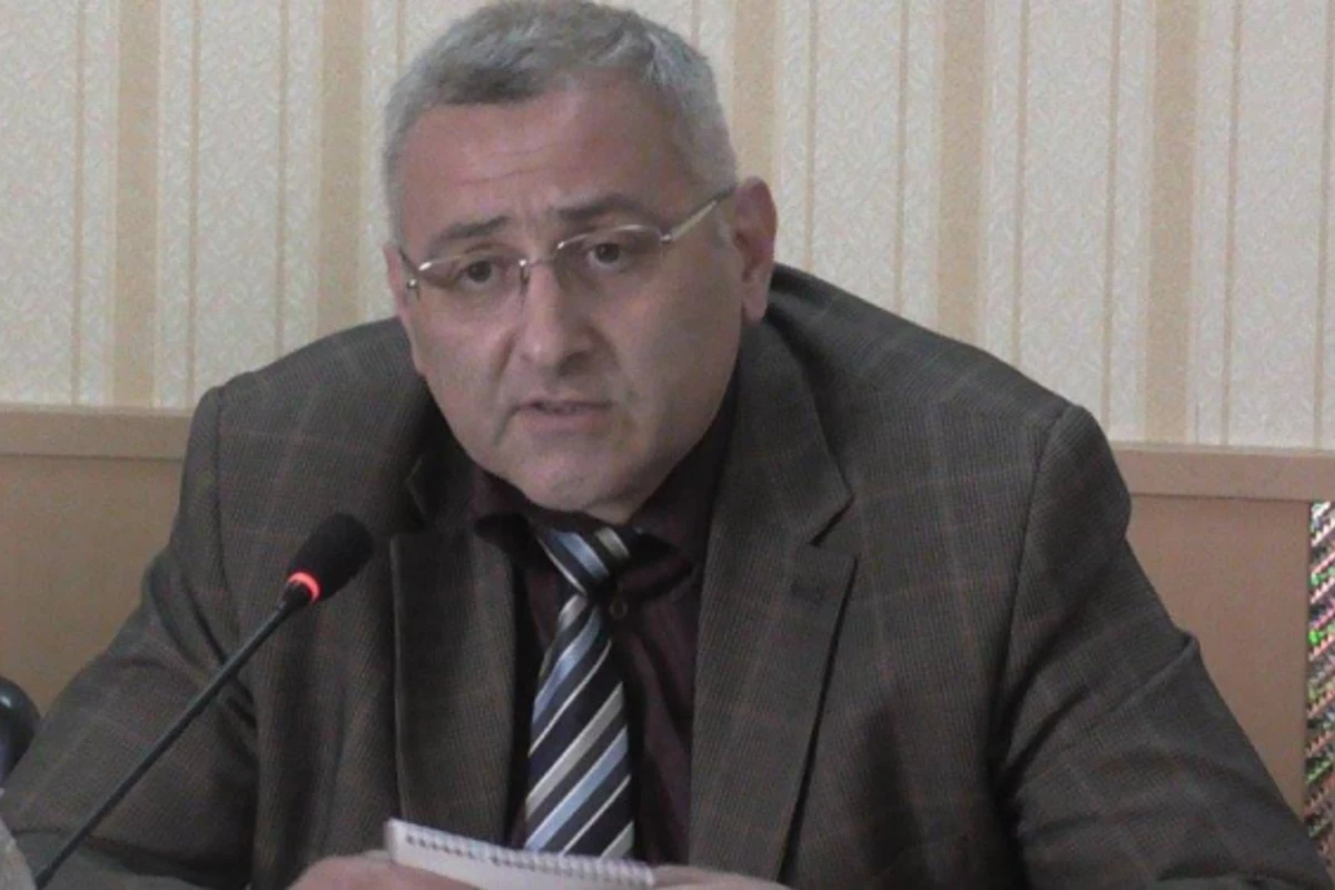 Azərbaycanlı alimdən daha bir qalmaqallı açıqlama: Azərbaycanlıları ancaq əzmək lazımdır