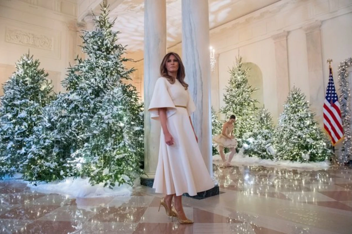 Меланья Трамп украсила Белый дом к Рождеству (видео)