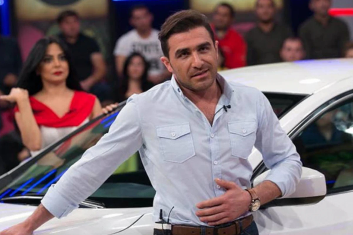Talıb Tale evlilikdən danışdı: “Gündə qohumlardan ən azı 2 şəkil gəlir” (VİDEO) Talıb Tale evlilikdən danışdı: “Gündə qohumlardan ən azı 2 şəkil gəlir” (VİDEO)