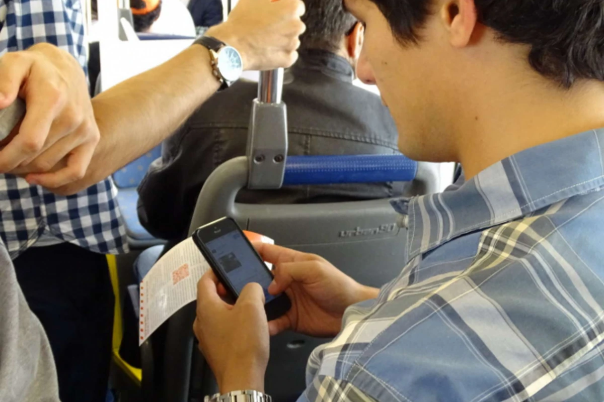 Бесплатный Wi-Fi стал доступен в автобусах еще одного маршрута в Баку
