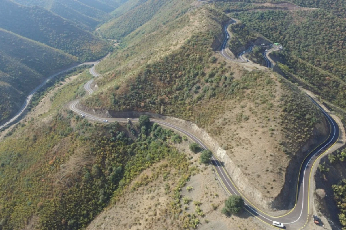 2017-ci ildə 34 rayonda yol çəkilib - FOTO 2017-ci ildə 34 rayonda yol çəkilib - FOTO