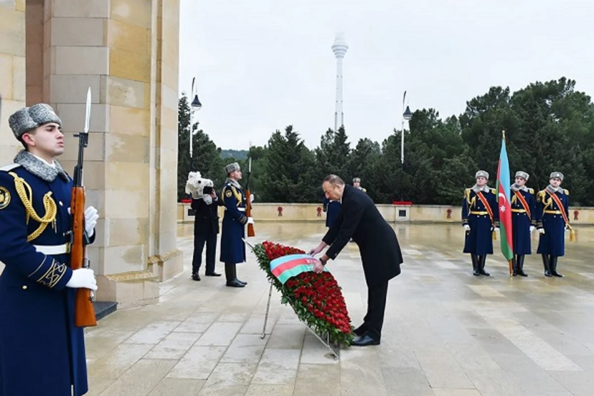 Президент Азербайджана Ильхам Алиев почтил светлую память шехидов
