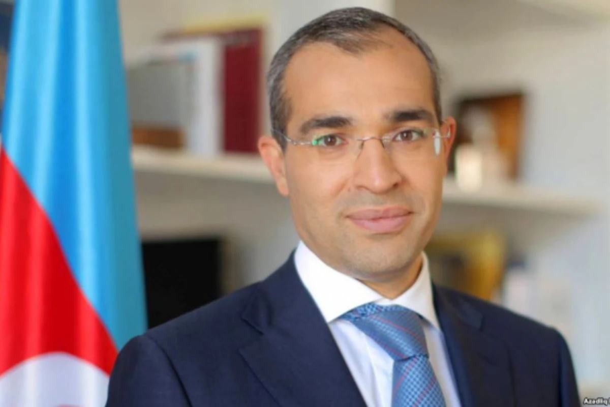 Mikayıl Cabbarov işə “Naz-Lifan”la gedib-gəlir Mikayıl Cabbarov işə “Naz-Lifan”la gedib-gəlir