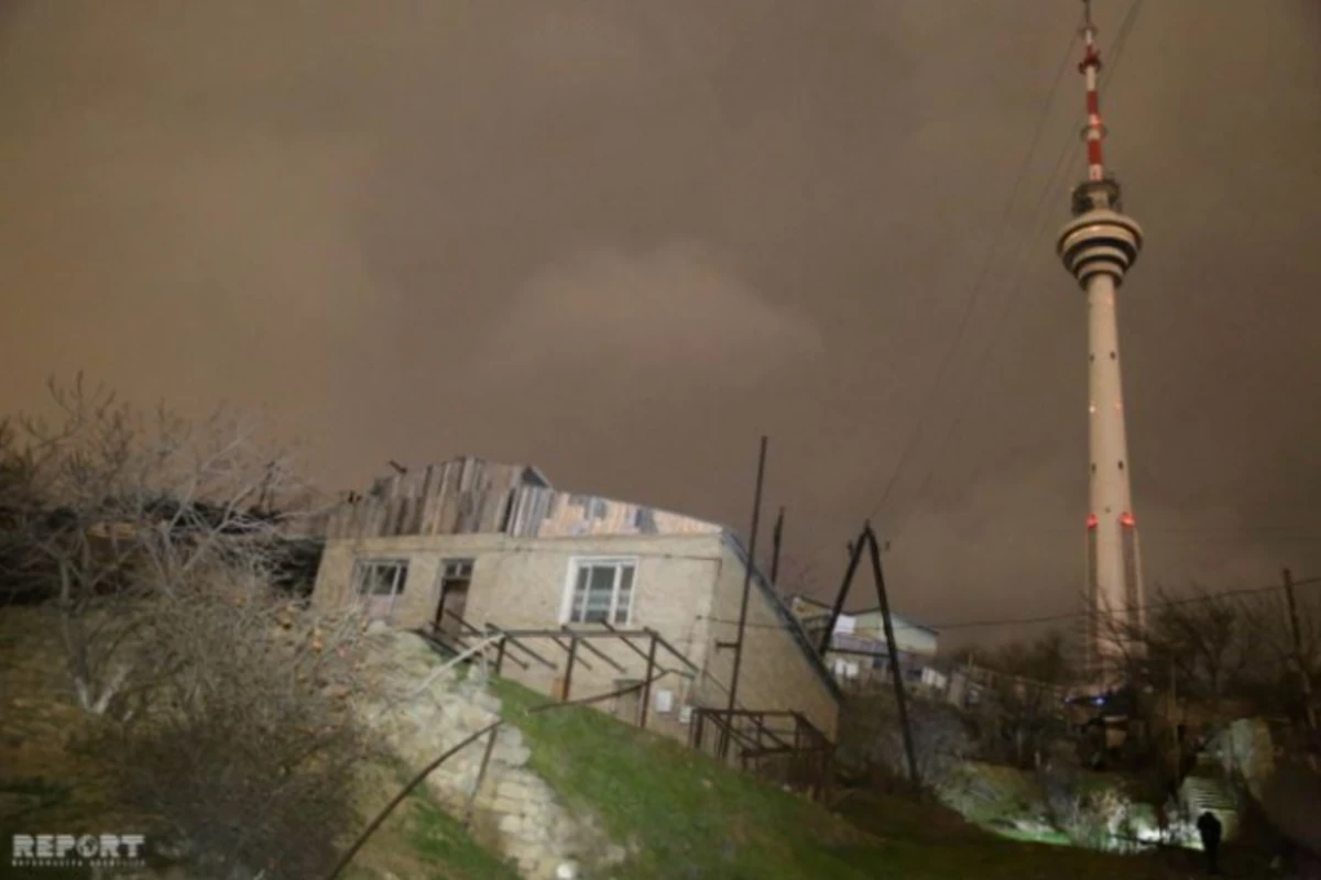 Bakıda son dərəcə təhlükəli vəziyyət: Sakinlər evlərindən çıxarıldı (FOTO)