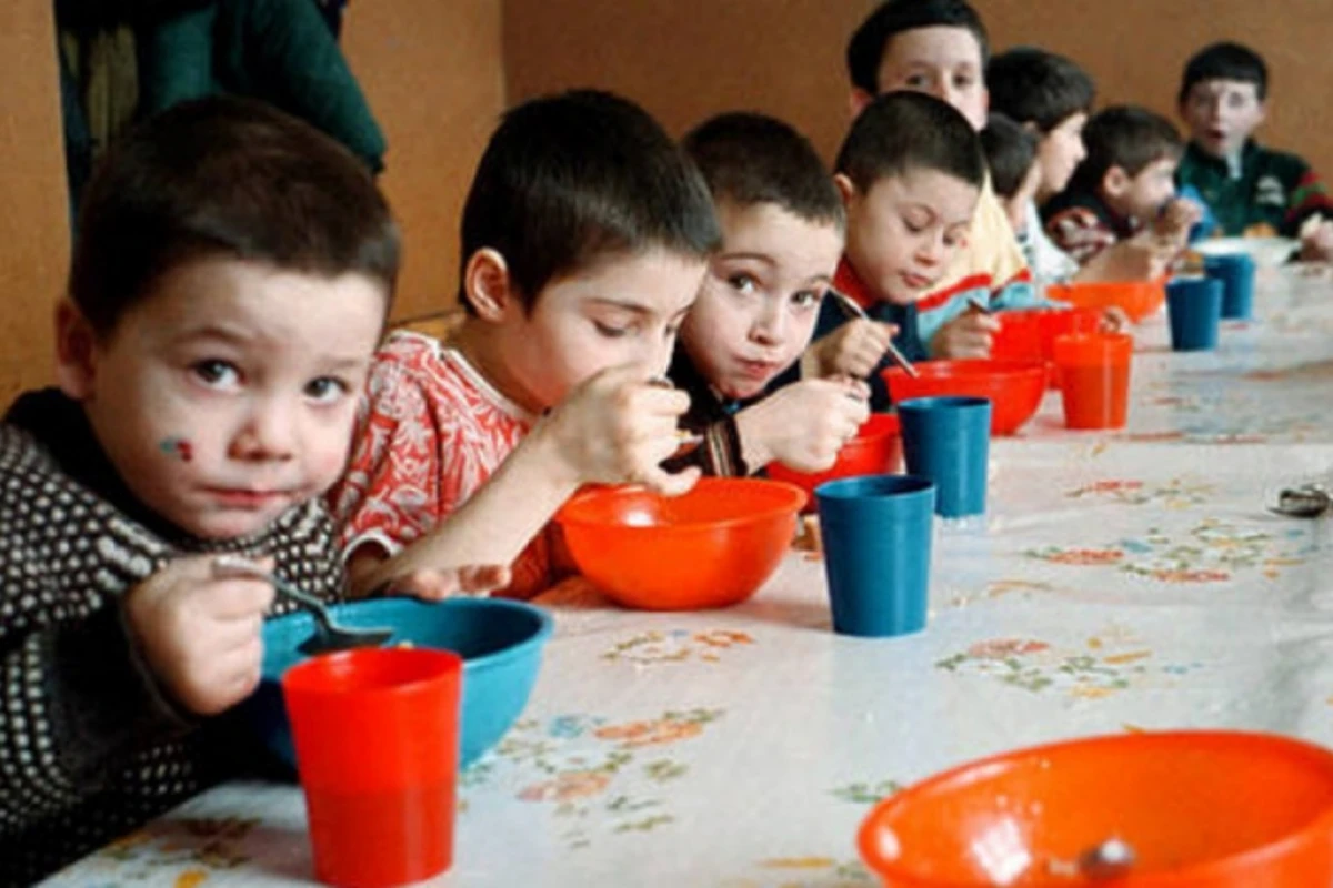 Потерявших родителей могут освободить от платы за обучение