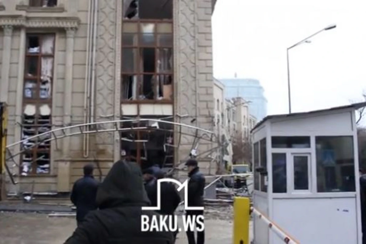 Стала известно имя пострадавшего в результате взрыва в Баку и причина взрыва (видео) Стала известно имя пострадавшего в результате взрыва в Баку и причина взрыва (видео)