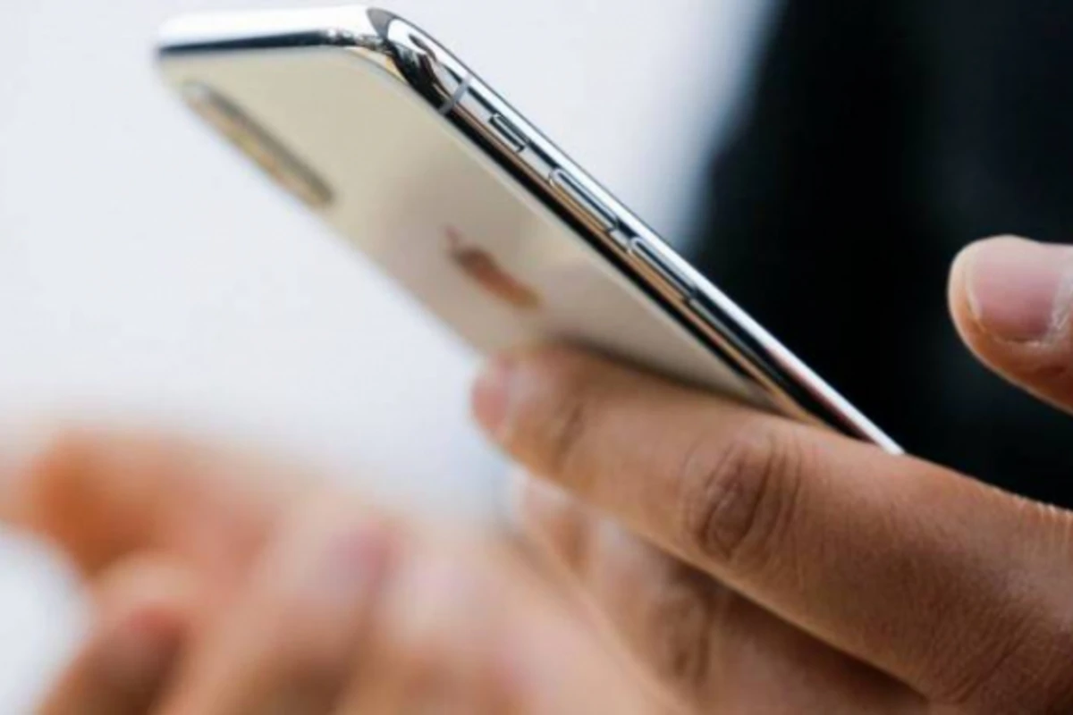 Apple вдвое сократит производство iPhone X
