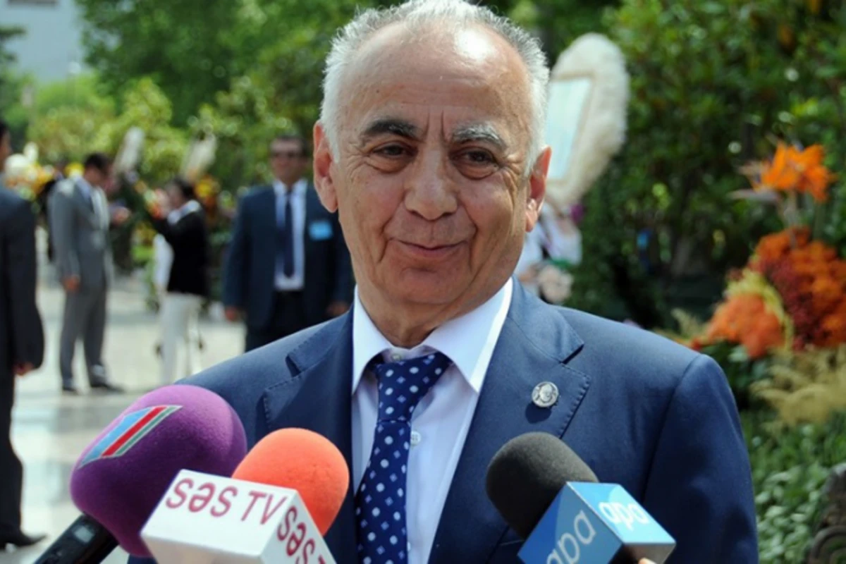 Kiyevdən 20 məmur Hacıbala Abutalıbovdan öyrənməyə gəlir Kiyevdən 20 məmur Hacıbala Abutalıbovdan öyrənməyə gəlir
