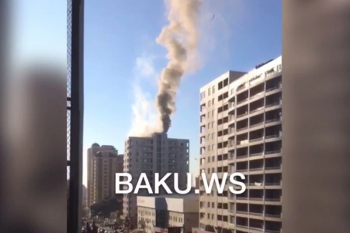 Bakıda yanan bina ilə bağlı RƏSMİ MƏLUMAT - 2 nəfər zəhərlənib Bakıda yanan bina ilə bağlı RƏSMİ MƏLUMAT - 2 nəfər zəhərlənib