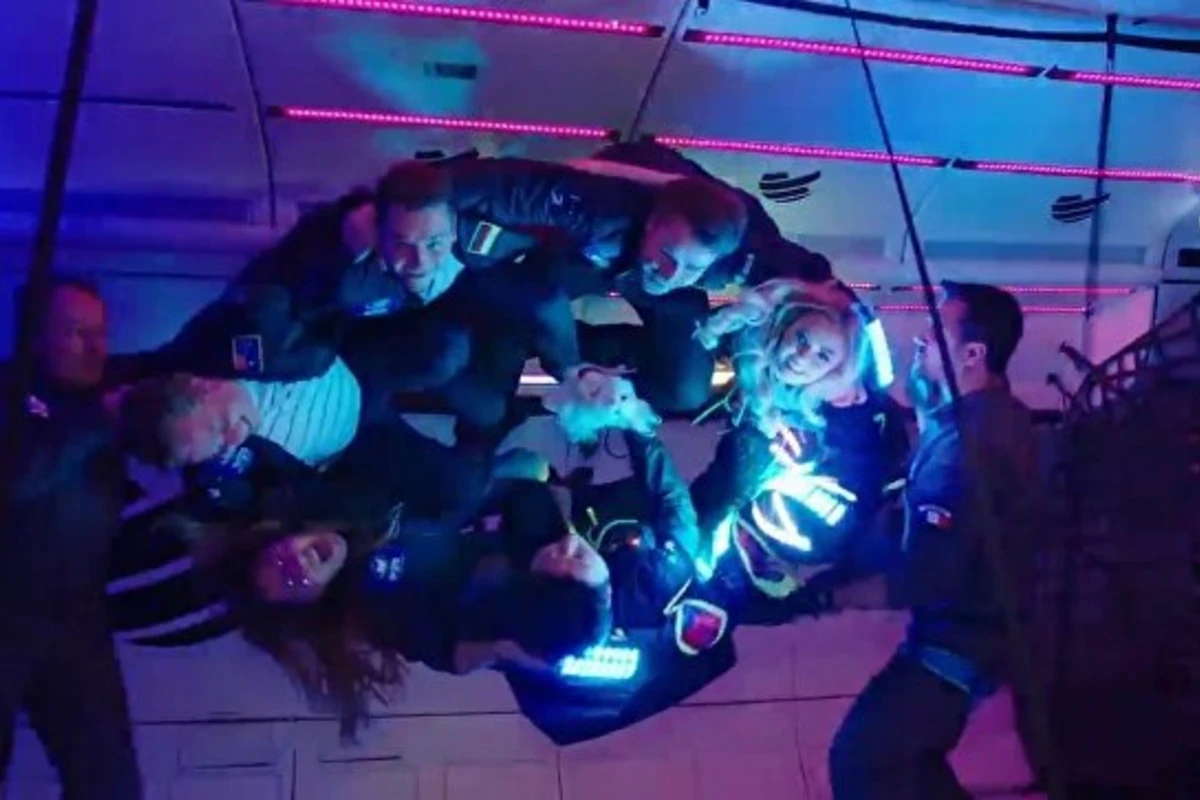 Первая в мире клубная вечеринка в невесомости (видео)