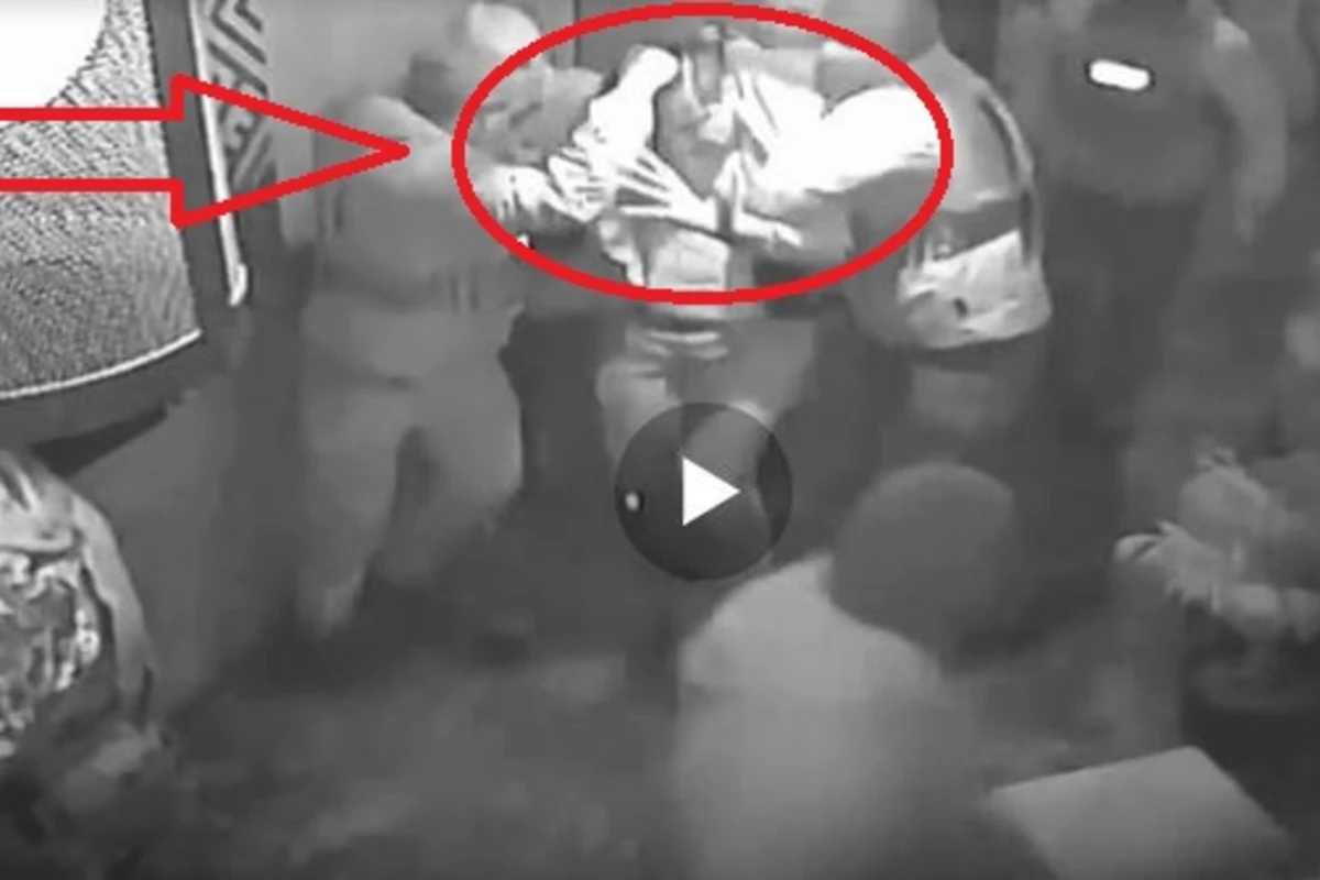 10 оперативников таскали Саакашвили за волосы при задержании (видео)