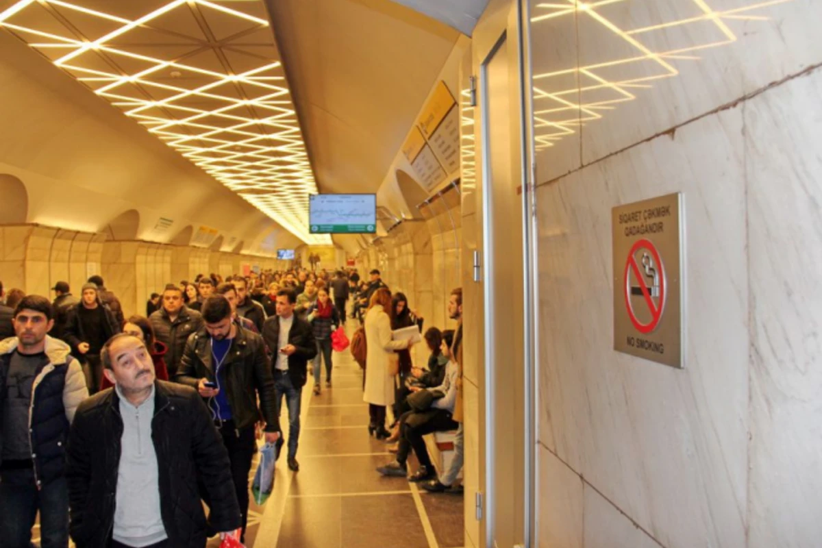 Metroda birinci vaqondakı sərnişinlərə xoş xəbər: Maşinistlər də çəkməyəcək Metroda birinci vaqondakı sərnişinlərə xoş xəbər: Maşinistlər də çəkməyəcək