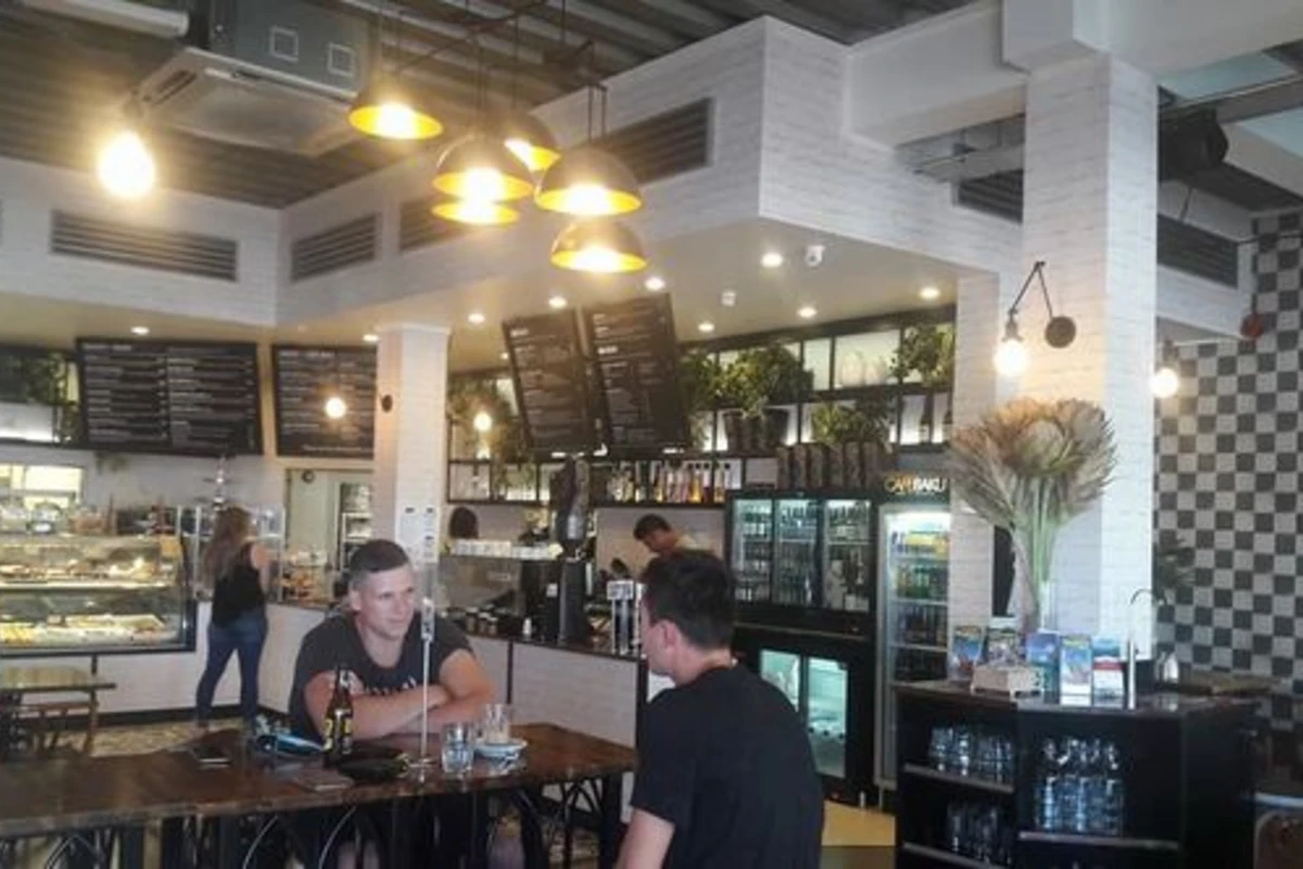 Bakıya vurulan zelandiyalı ölkəsində Bakı kafesi açdı (FOTO) Bakıya vurulan zelandiyalı ölkəsində Bakı kafesi açdı (FOTO)