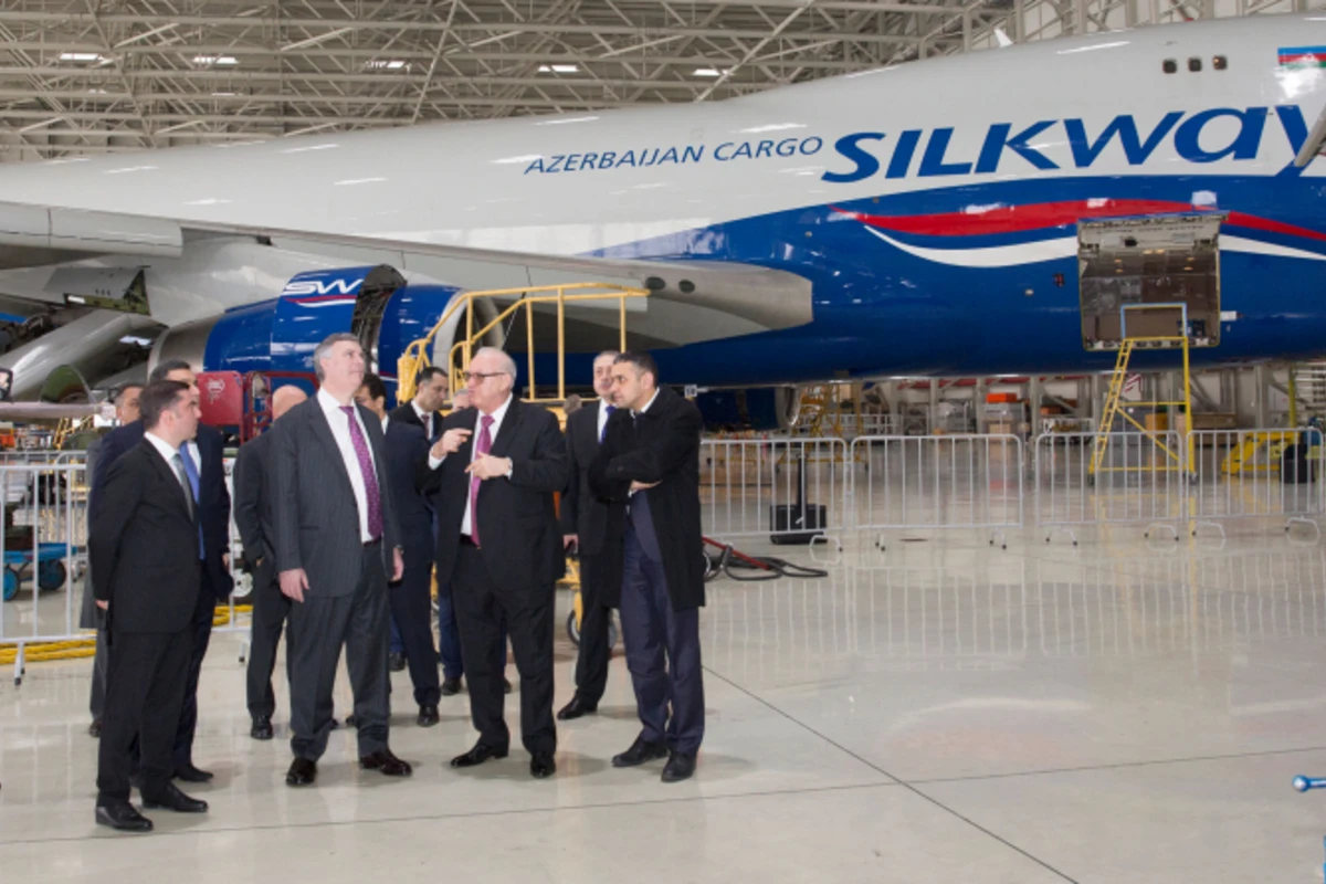 ЗАО Азербайджанские Авиалинии и Boeing вступают на новый этап сотрудничества (фото) ЗАО Азербайджанские Авиалинии и Boeing вступают на новый этап сотрудничества (фото)