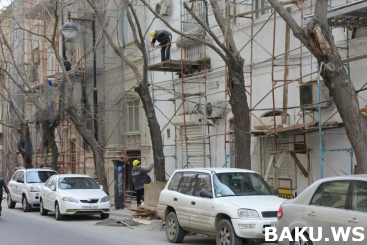 Bakıda tikinti özbaşınalığı: Təhlükəsizlik qaydalarına niyə əməl olunmur? - (VİDEO)