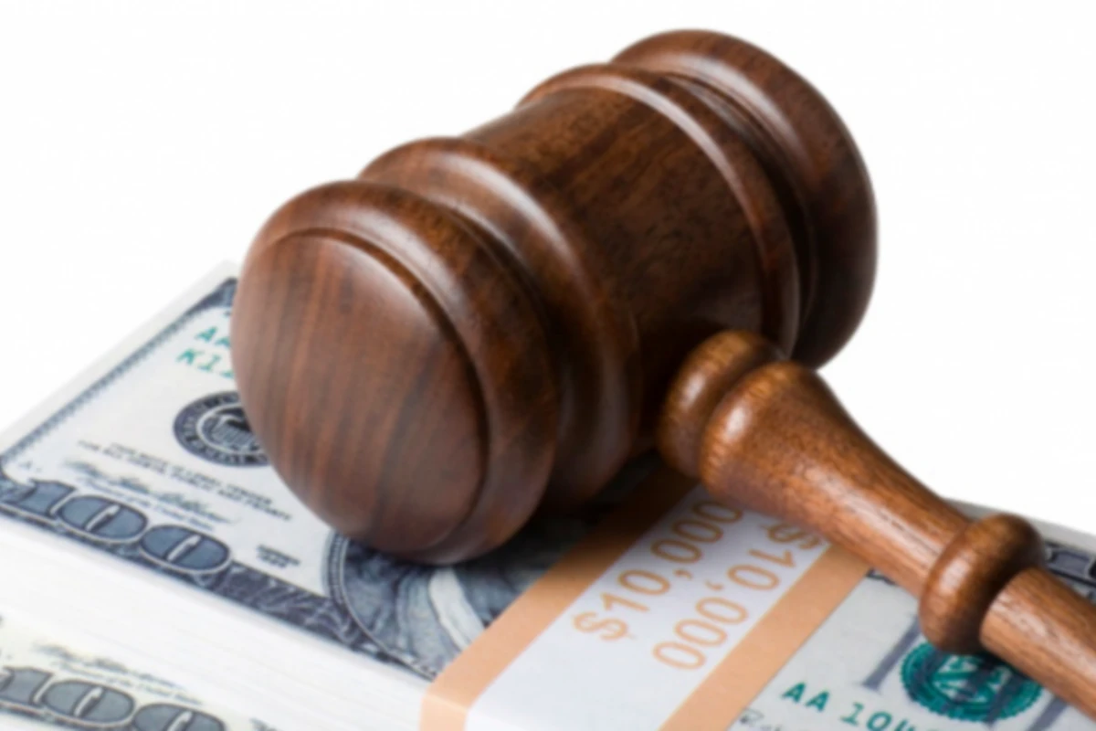 6 bankın əmlakı hərraca çıxarılır