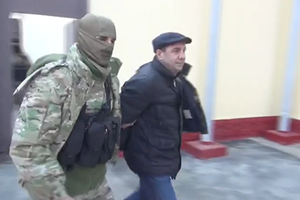 Азербайджанского главу Дербентского района отстранили от должности и поместили под арест