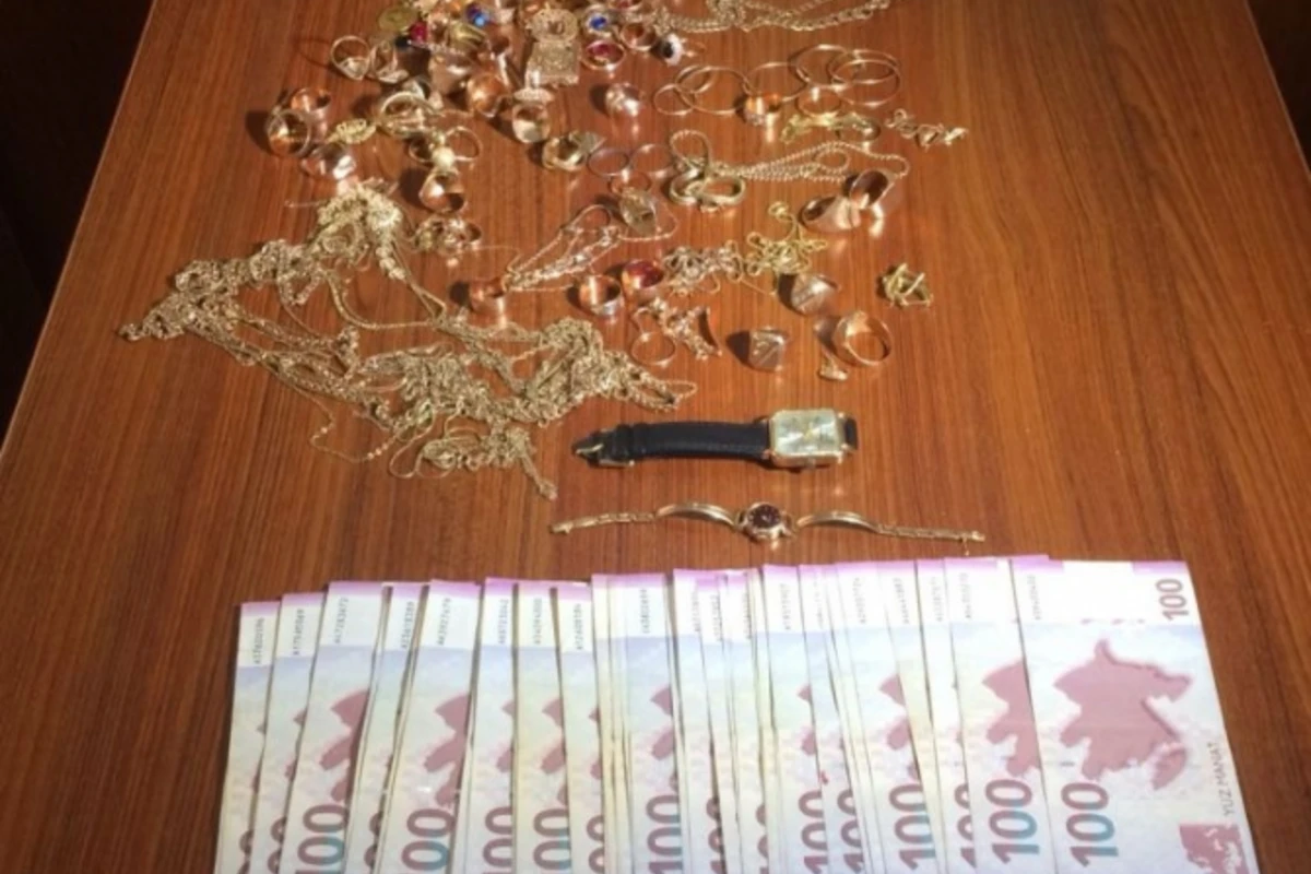 В Азербайджане из магазина похищено золото на 100 тысяч (фото)