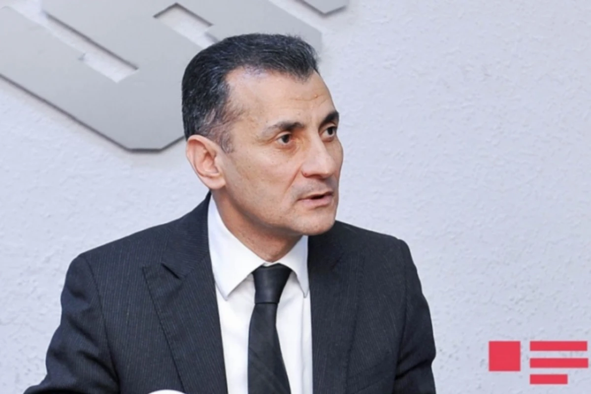 Mirşahin Ağayev yazdığı ŞƏRHƏ AYDINLIQ GƏTİRDİ